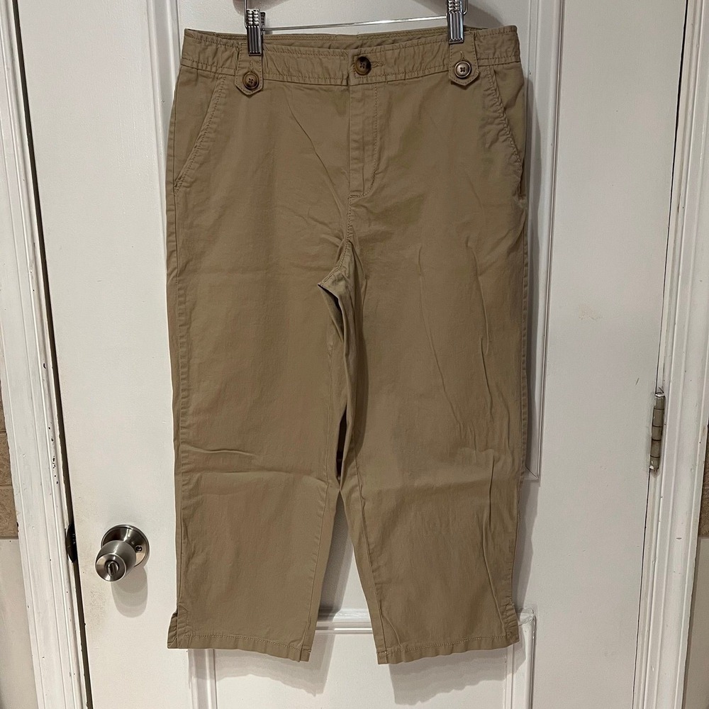 White Stag khaki capri pants size 8 (2516)